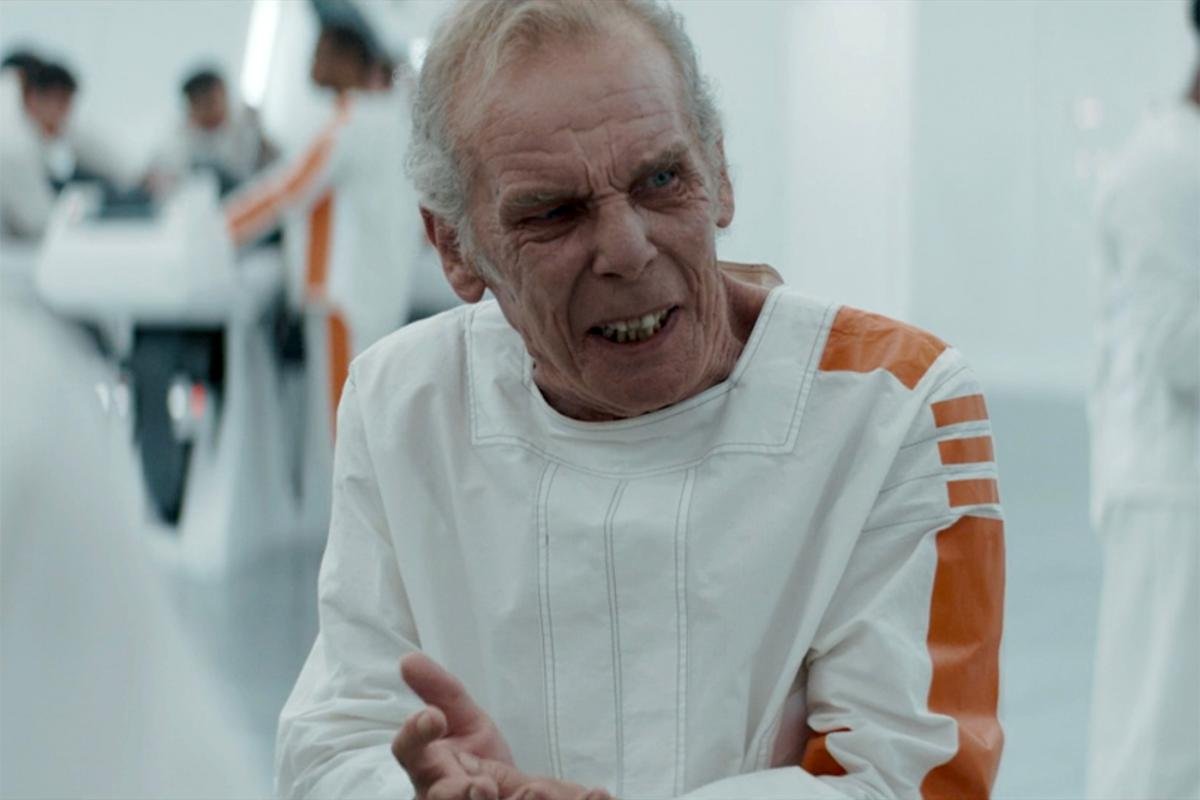 JoshuaMPatton's tweet photo. Currently having my mind blown that #Ulaf in #Andor is played by Christopher Fairbanks who was also the Broker in the first #GuardiansOfTheGalaxy movie. https://t.co/gYII6rgmyP