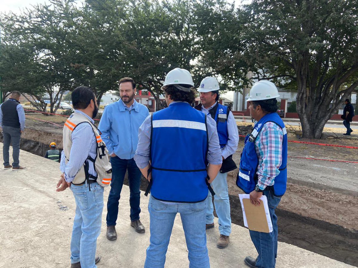 rcastanedat's tweet photo. La rehabilitación de redes de agua potable, drenaje sanitario y construcción de nuevas fuentes de abastecimiento presentan un importante avance con fechas de conclusión en la mayoría para  el último mes del año. 
Más de 130 mdp en inversión en el Programa General de Obra 2022. https://t.co/yKroRulsD8