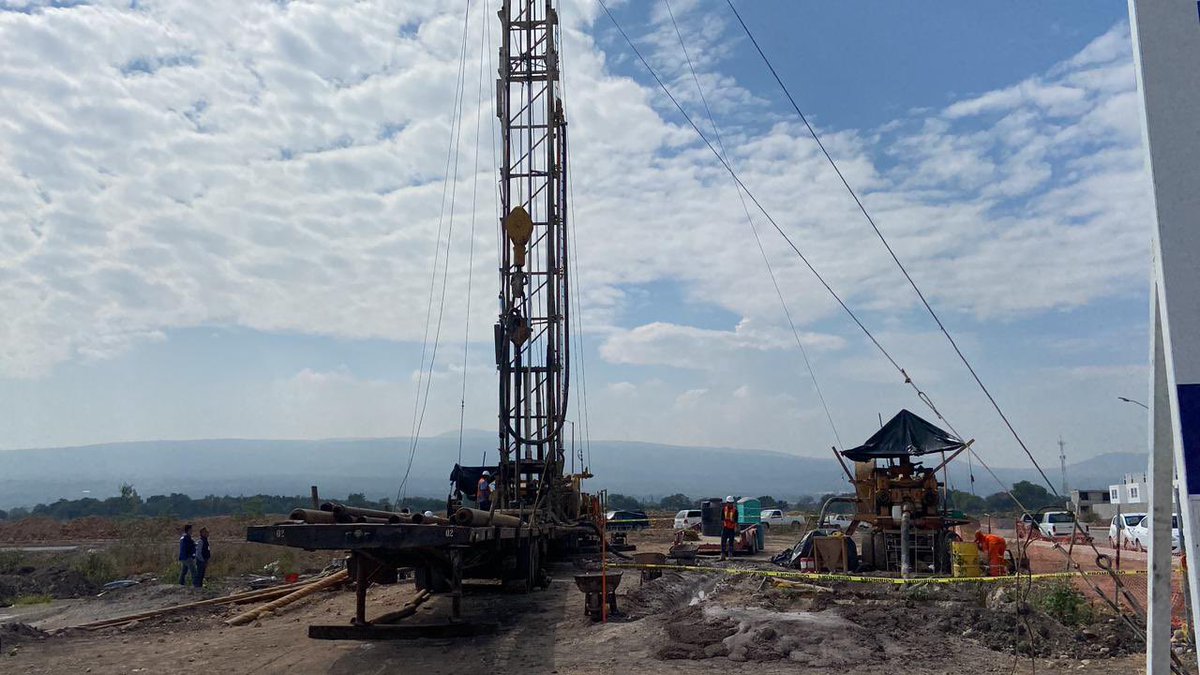 rcastanedat's tweet photo. La rehabilitación de redes de agua potable, drenaje sanitario y construcción de nuevas fuentes de abastecimiento presentan un importante avance con fechas de conclusión en la mayoría para  el último mes del año. 
Más de 130 mdp en inversión en el Programa General de Obra 2022. https://t.co/yKroRulsD8
