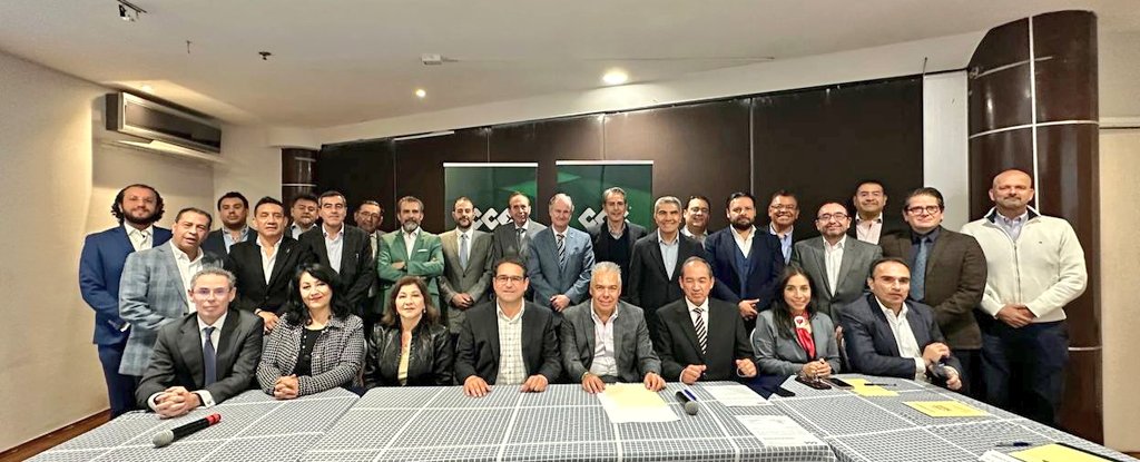 CCEPuebla's tweet photo. Con el 55.5% de los votos a favor, @HectorASanchezM es Presidente Electo del CCE #Puebla, para el periodo 2023 - 2025.

Sucederá al Presidente en funciones @TaicoAlarconR en el primer trimestre de 2023.

👏🏼Muchas felicidades. https://t.co/FUAAA20nLk