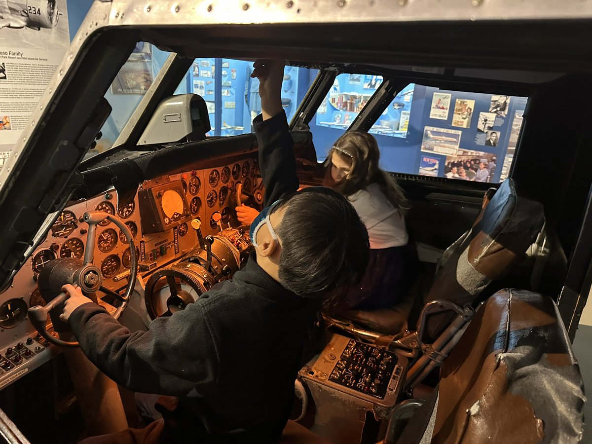 msmariadonovan's tweet photo. We had so much fun exploring the @CradleAviation as well as learning about the clouds and “making it rain” on our field trip! 🌕🛰️  @wsselementary @OFFICIALFSUFSD https://t.co/JHxcpEqzav