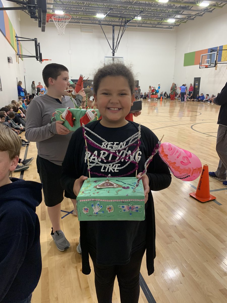 DrHumeSTEM's tweet image. Macy’s Thanksgiving Day Parade! #MacysThanksgivingDayParade  #inquiryproject #engineering #math #art