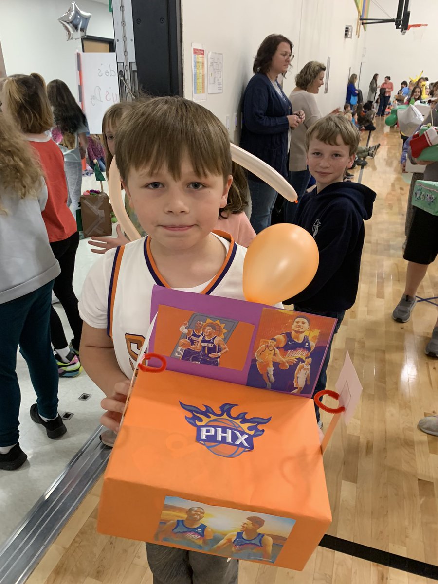 DrHumeSTEM's tweet image. Macy’s Thanksgiving Day Parade! #MacysThanksgivingDayParade  #inquiryproject #engineering #math #art