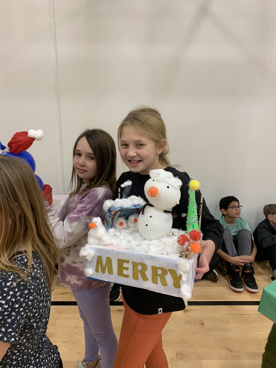 DrHumeSTEM's tweet image. Macy’s Thanksgiving Day Parade! #MacysThanksgivingDayParade  #inquiryproject #engineering #math #art