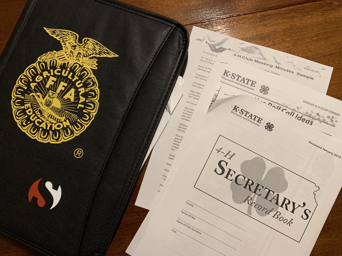 MsRailsback's tweet photo. I spent my evening with a couple newly elected 4-H club secretaries at a local officer training. My experiences in 4-H sparked my passion for agriculture, education and leadership so anytime I can give back, I jump at the opportunity!
#Kansas4H #GrowingLeaders https://t.co/342H4TFwJF