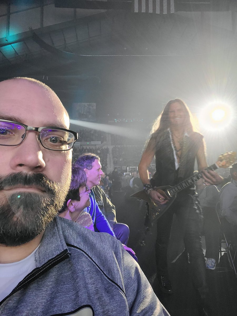 Barnes_Phil's tweet photo. @joelhoekstra13 thx for an amazing evening with @trans_siberian, and a awesome memory. https://t.co/YBi9wq4BGF