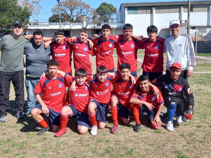 nmassia's tweet photo. Estos muchachos están entre los mejores 16 en su generación en su último año de fútbol infantil. 
Solo felicitarlos y agradecerles por hacerme sentir tan orgulloso de estar con ustedes. https://t.co/2Nj91rC4lL