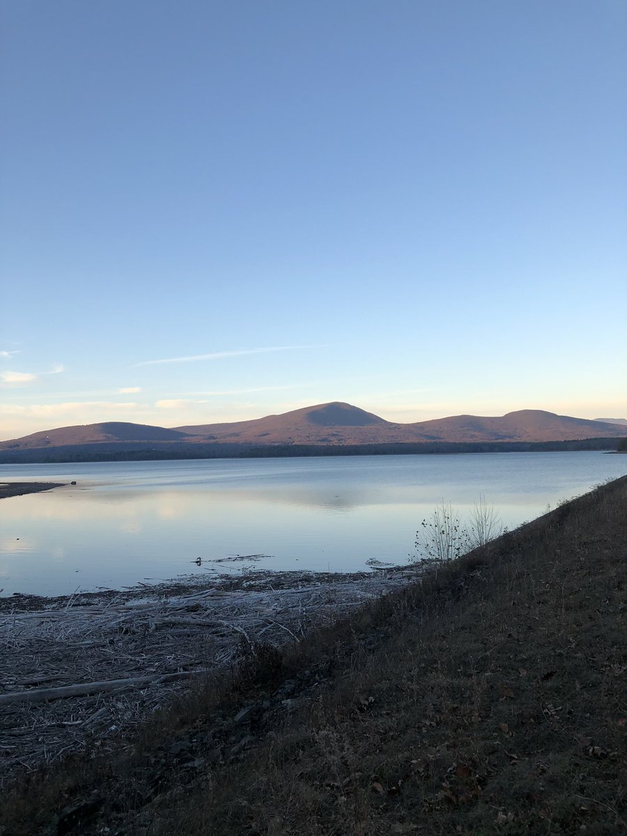 Autumnal sunset approaches over the #Catskills & #AshokanReservoir