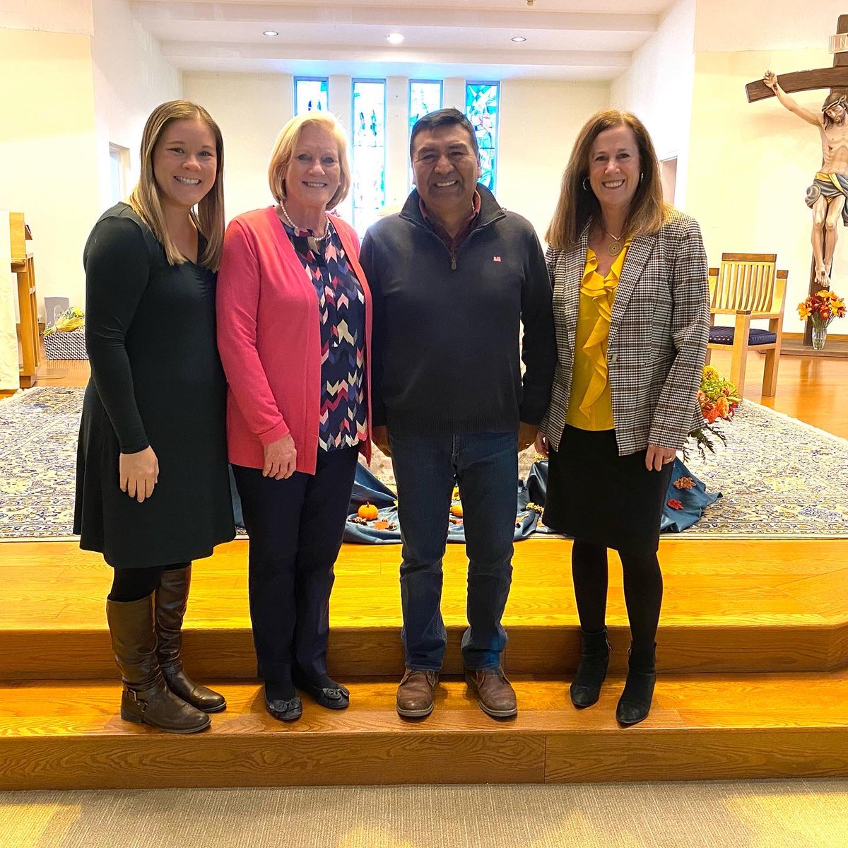 StEsRockville's tweet photo. We had an extra special Thanksgiving Mass today as we honored Mrs. Woo & Mr. Abril for their outstanding service to St. Elizabeth School. Please join us in thanking them for their dedication, leadership, and service!
#StEsCommUNITY
@ADWCathSchools https://t.co/LHLstbISjm
