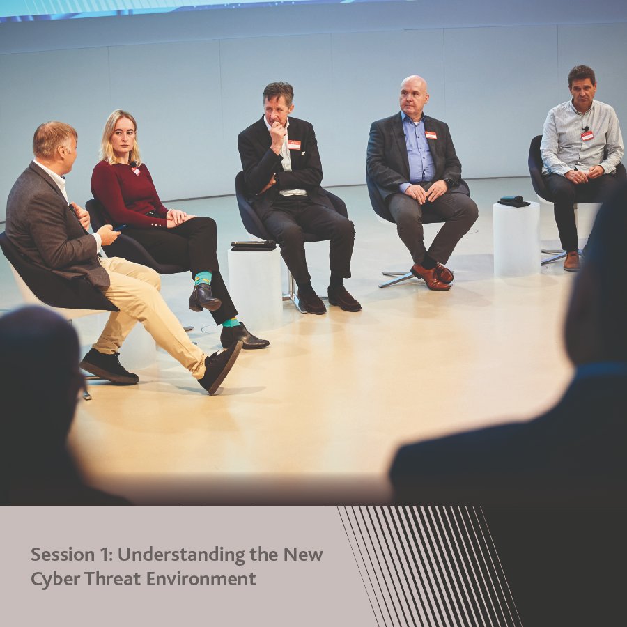 TheGenevaAssoc's tweet image. Session 1:
◾ @dbctman, @AxisInsMgrs (chair)
◾ Alex Creswell, @BeazleyGroup 
◾ Harriet Gruen, @AXIS_Capital
◾ Jörg Schauff, @QuoIntelligence 
◾ @Schnalf, @Allianz