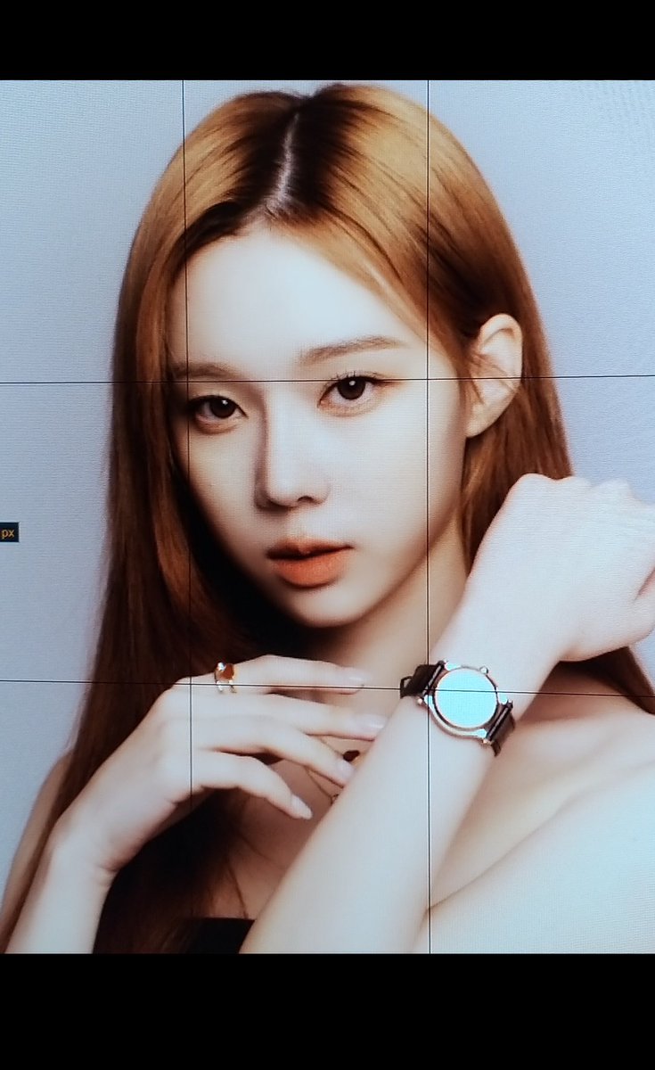 aespasbbl's tweet photo. [221123] 4:22PM KST: ⭐️ 

- +3 📸
- chopard! ✨ https://t.co/GvJcWgwlvD