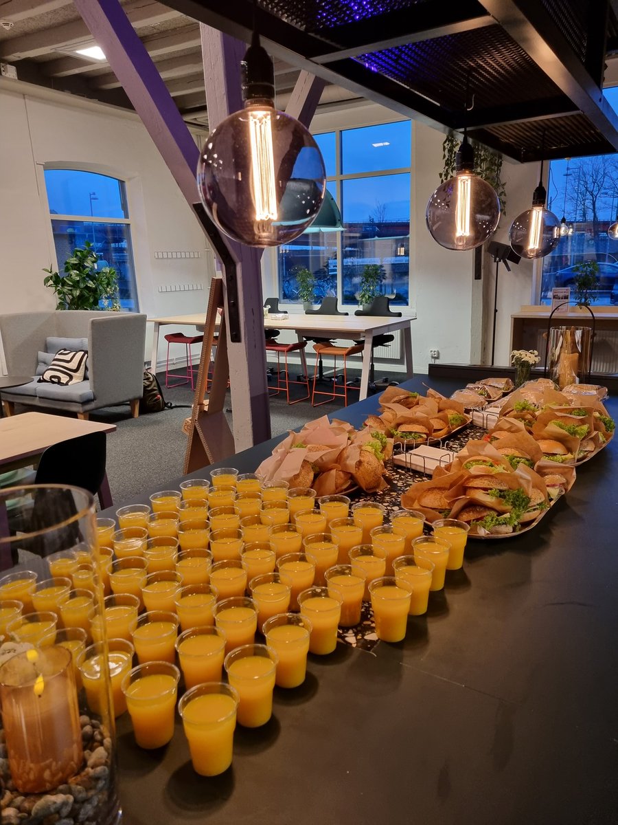 Nu är vi redo! Dag 2 av vår årliga konferens arrangeras tillsammans med <a href="/CSRVastsverige/">CSR Västsverige</a> på Yesbox. Vi ser framemot en inspirerande och givande dag med panelsamtal och workshops!