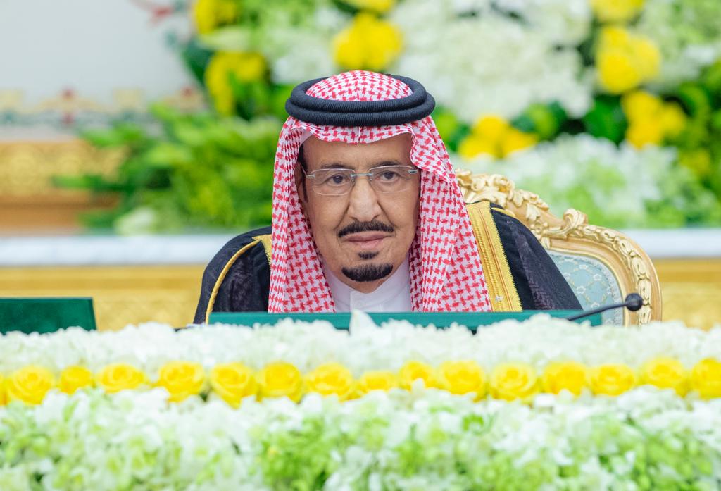 idextratime's tweet photo. Selain memberikan libur, Raja Salman juga menggratiskan tiket masuk ke seluruh taman-taman hiburan yang berada di Arab Saudi hari ini. 😆🙌

📝 Al-Ekhbariya (media lokal)

*Terkait berita yang katanya setiap pemain Arab dapat mobil Rolls-Royce itu masih rumor. https://t.co/tHnlFKrMcN