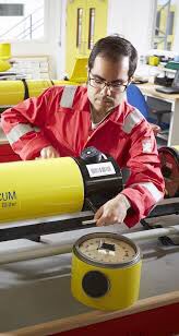 On this day in 2015, the <a href="/NOCnews/">National Oceanography Centre</a> Marine Robotics Innovation Centre was officially opened by Jo Johnson MP! Where has the time gone? Happy Birthday MRIC! 🥳🥳🥳 #marine #robotics #innovation