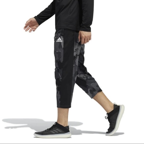 TopiaTosh's tweet photo. So good I had to share! Check out all the items I'm loving on @Poshmarkapp from @ZulianaSwimwear #poshmark #fashion #style #shopmycloset #adidas #lululemonathletica #underarmour: https://t.co/MhQST7h55z https://t.co/h0JbYE6ATg