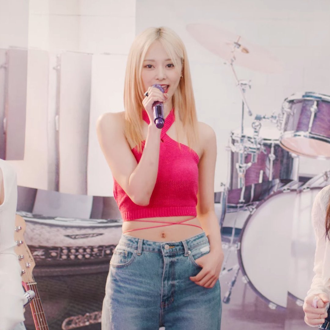 Cider Korea on Twitter "JYPETWICE 쯔위 착용 티셔츠 Tzuyu in CIDER Crop Top 브랜드 CIDER 샵사이다 제품명 Solid