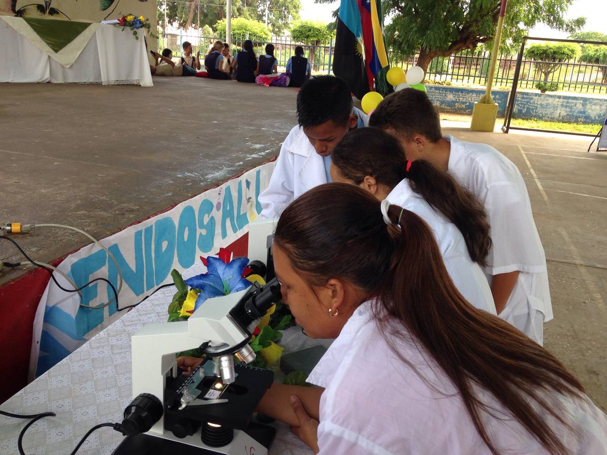 LICEOANAMARIAC's tweet photo. Celebrado con éxito el VI Reto Estudiantil de Ciencias Naturales, en su fase municipal. La sede de este evento científico fue el Liceo Nacional Ana María Campos, participando conjuntamente con varios planteles educativos del Municipio Jesús Enrique Lossada. Felicitaciones!! https://t.co/8QjKy4AfEl