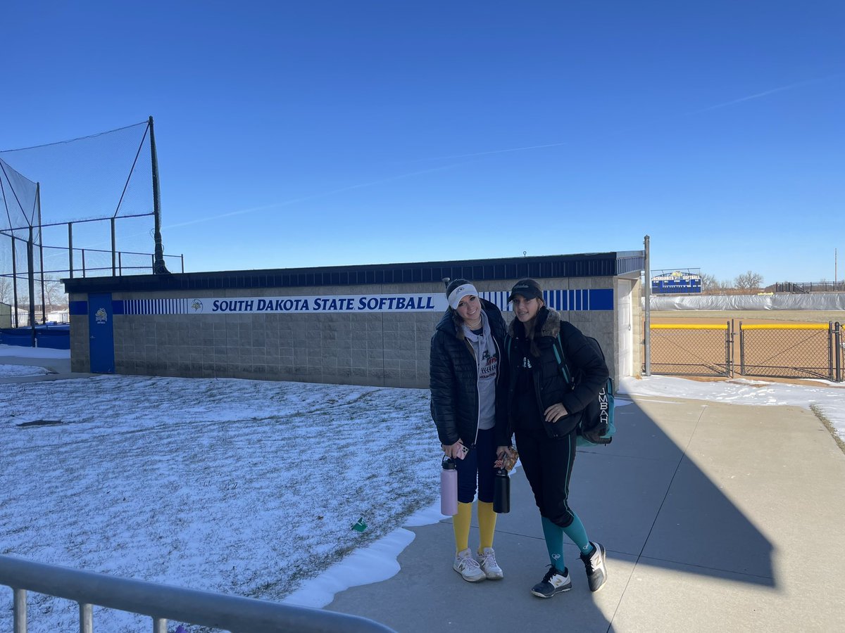 KassidyDLopez's tweet photo. Had a great time at the @SDState softball camp this weekend!! Learned a lot and made some new friends!! GO JACKS💙💛@GoJacksSB @KristinaMcSwee6 @JoshBertke https://t.co/zsLsr5lDhn