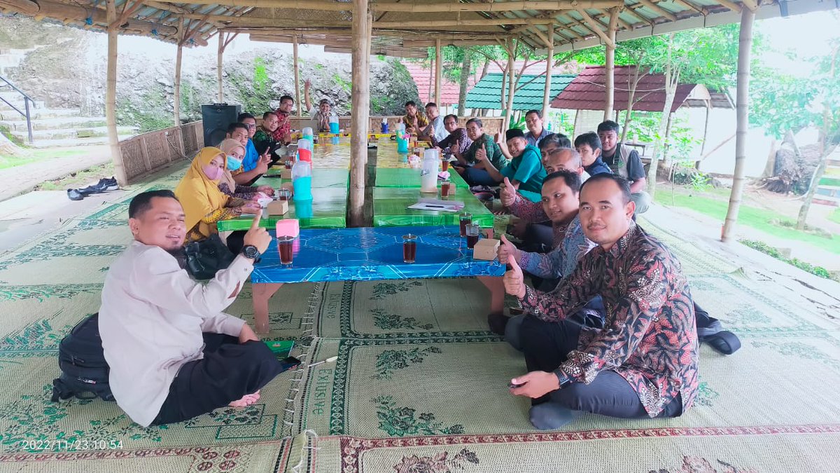 MasAtinSamno's tweet photo. Koperasi adalah amanah konstitusi yang harus diperjuangkan sesuai cita-cita Bung Hatta: KOPERASI ADALAH LAWAN TANDING KAPITALISME SECARA FUNDAMENTAL ( Hatta, 1951) 
.
#TolakOJKdiKoperasi
@jokowi
@KemenkopUKM
@kemenkeuRI
@DPR_RI https://t.co/BosyQwU8ri