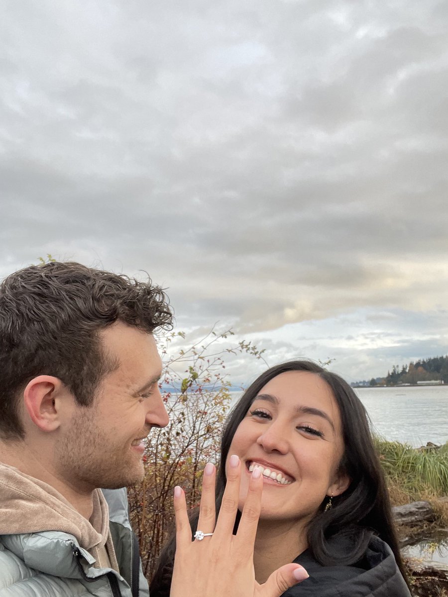 dodgerblue1112's tweet photo. My @chelseagiirl3 is engaged 💍 💞!!! https://t.co/ajtjQbsGsf