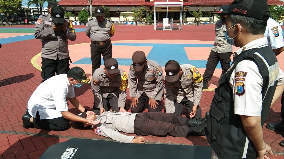 BagsumdaS's tweet photo. LATKATPUAN FUNGSI BINMAS

#polressumenep
#humaspolressumenep
#polripresisi https://t.co/9YdfxbDa8x