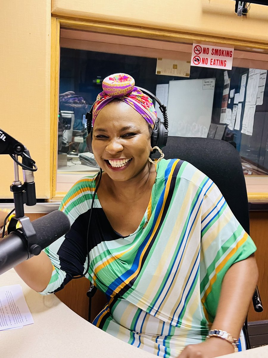 ukhozi_fm's tweet photo. VABS ehamba phambili no-@DJSgqemeza @mrozawangempel kanye no-@landela35 kusukela ngo 06:00-09:00

#UkhoziFMVABS #VABS #UkhoziFM https://t.co/vpNurKLDIf