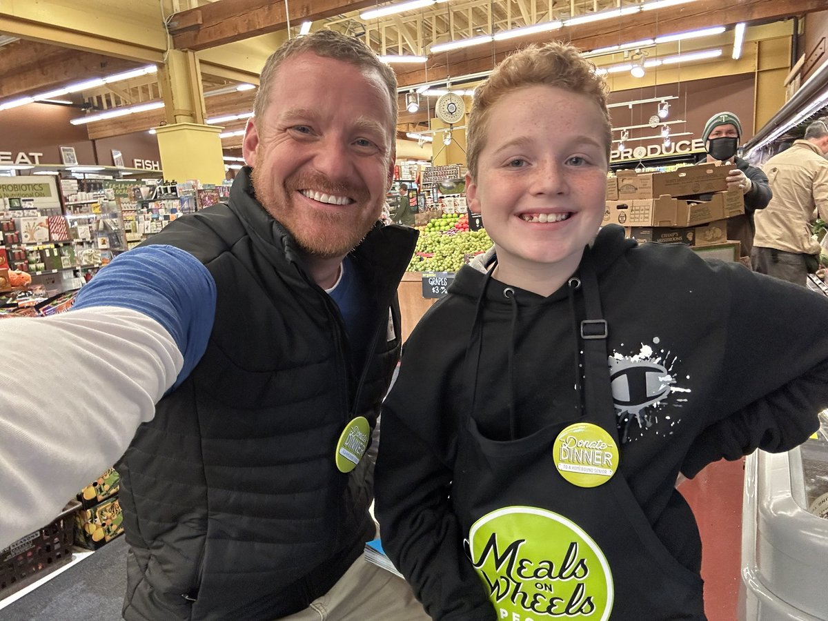 Fun time supporting @MealsWheelsPpl this evening with Dylan at the Sellwood @newseasons To top it off, the @CambiaHealthFdn doubled all donations today!