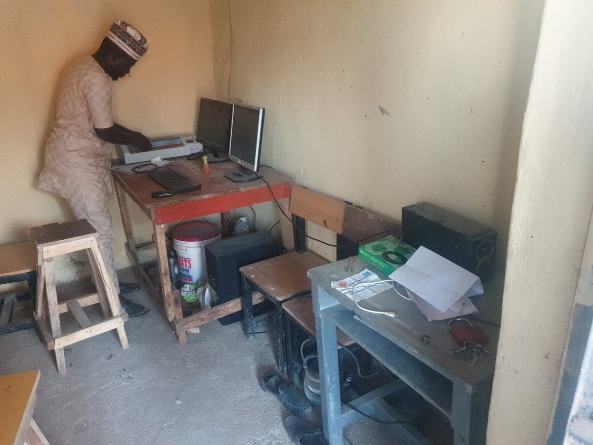 bularafa1's tweet photo. @CaptJamyl BULARAFA GULANI LGA, YOBE STATE.

COMPUTER BUSINESS CENTER(TYPING, PHOTOCOPHY, LAMINATING ETC) IS THE BUSINESS AM RUNNING. I START SINCE OCTOBER 2020 AND  IS GOING WELL. THE BEST CHALLENGE AM FACING IN THIS BUSINESS IS PROBLEM OF GENERATOR AND PHOTOCOPHY MACHINE. https://t.co/JdXrAo8Ayl