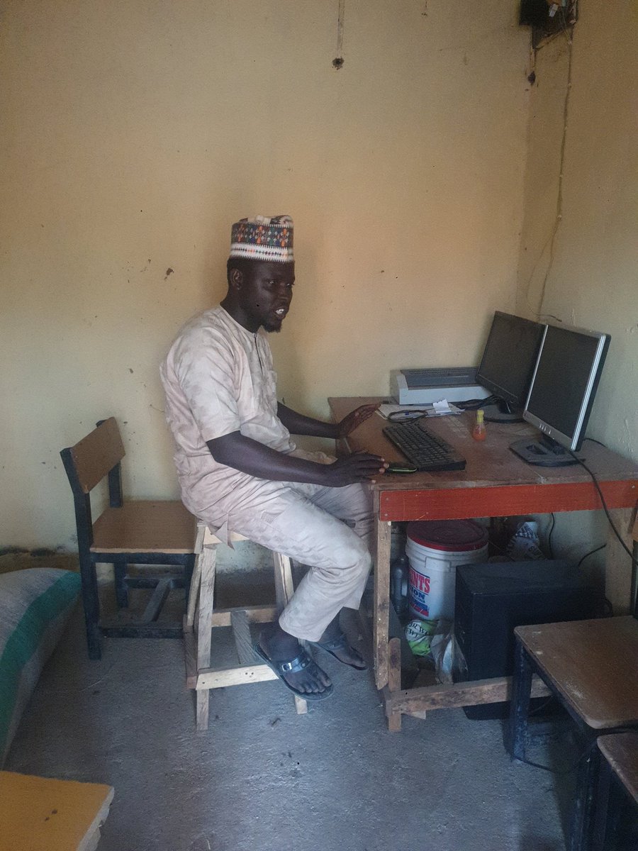 bularafa1's tweet photo. @CaptJamyl BULARAFA GULANI LGA, YOBE STATE.

COMPUTER BUSINESS CENTER(TYPING, PHOTOCOPHY, LAMINATING ETC) IS THE BUSINESS AM RUNNING. I START SINCE OCTOBER 2020 AND  IS GOING WELL. THE BEST CHALLENGE AM FACING IN THIS BUSINESS IS PROBLEM OF GENERATOR AND PHOTOCOPHY MACHINE. https://t.co/JdXrAo8Ayl