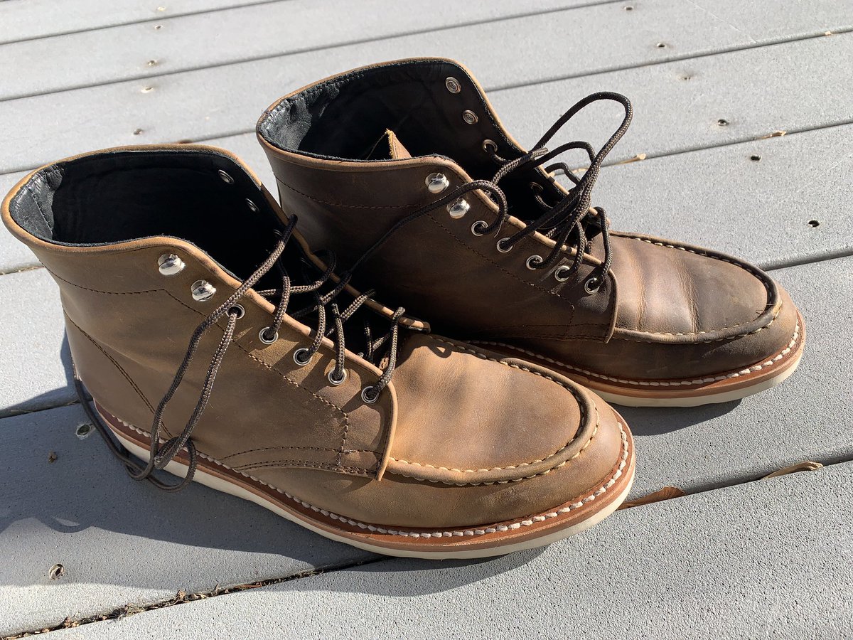 therealrichh's tweet photo. Bad quality control @ThursdayBootCo supposed to be Burnt copper but each boot is drastically a different color &amp; surface feel different. https://t.co/fhFhiuYF2g