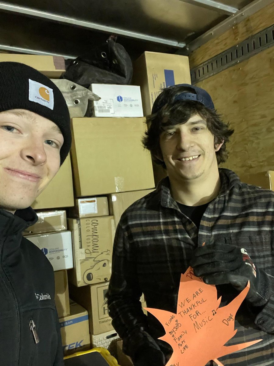 OakTwilight's tweet photo. Having fun and staying calm with less than 2 year employees on the Oak Creek Twilight sort. #staycalmhavefun
@NP_UPSers
 @cordle_tony
 @JaradZimmerman
 @MichaelLeff5 https://t.co/KLmrTrnu00