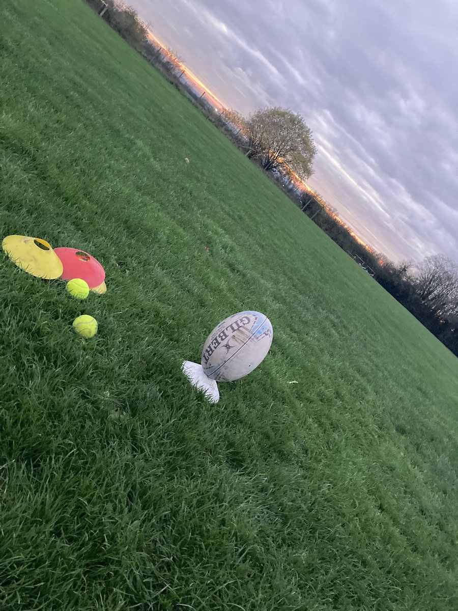 Mr_B_PE_v2 tweet media