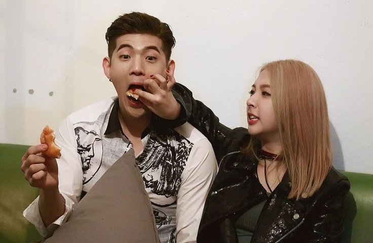 _kard_luvjiwoo's tweet photo. kard本当に仲良くて良いな~
BWOOペアがかわいすぎるよ🤦
#bm #jiwoo #bwoo #kard https://t.co/Ep2G8xzDTt