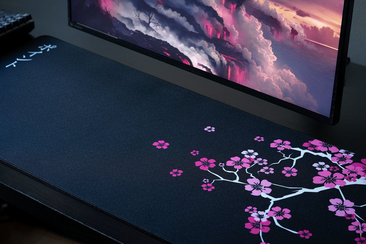 prozeq's tweet photo. MOUSEPAD GIVEAWAY 

Rules: 
- Follow @prozeq &amp; @locusdotgg 
- Like &amp; RT
- tag 1 friend 

 Winner announced 15th December https://t.co/7uLwP8xikB