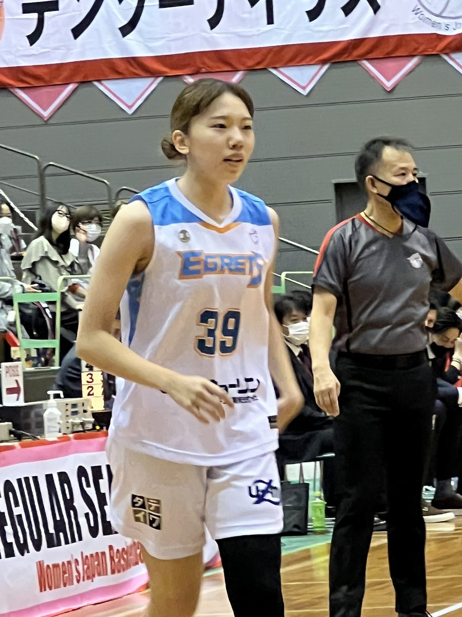 wleagbest's tweet photo. 姫路イー��レッツ、爽やかなチーム。なかでも山本美空選手はムードメーカーな気がします。 https://t.co/iiZAnKgt94