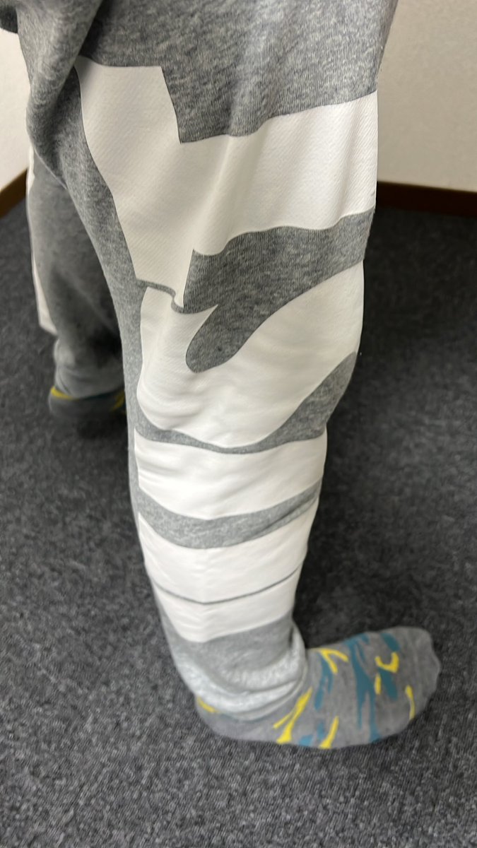 osyarenistylish's tweet photo. 今日は
NIKEの白&amp;グレー

雨の日は濡れても気にならない
スウェット系

お気に入りは
色違い買っちゃうよね☺️👍✨

＃NIKE
#justdoit
#LetsBubble https://t.co/gksZONo00f