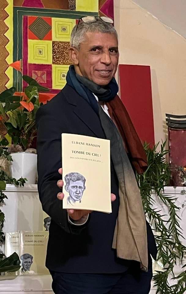 EEhamady's tweet photo. Et voilà… Une idée qui prend forme :
Nano-nouvelles, fragments de mémoire…Il est disponible d’ores et déjà sur la plateforme : 
https://t.co/OkfQrn9YR6.
En librairie dans de la région rennaise en décembre. Pour mes amis en Mauritanie, une disponibilité est à l’étude. https://t.co/MxZnPvt9aL