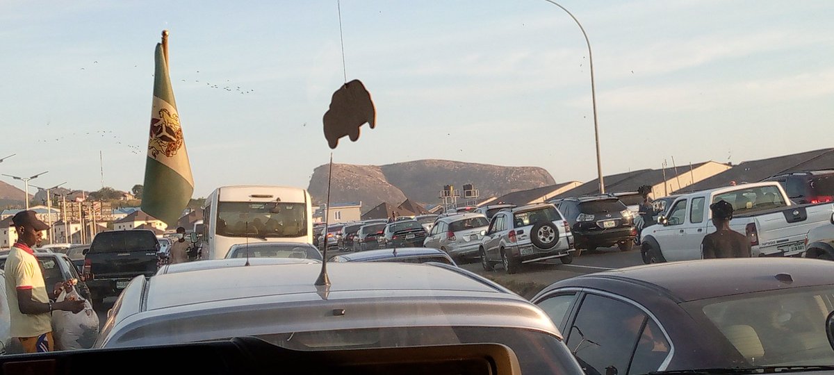 Austynzogs's tweet image. @Gidi_Traffic 06h55: Traffic starts from Shema filling station, Kurgbo axis to AYA junction after Mogadishu barracks on Abuja-Keffi Expressway #AbujaTraffic