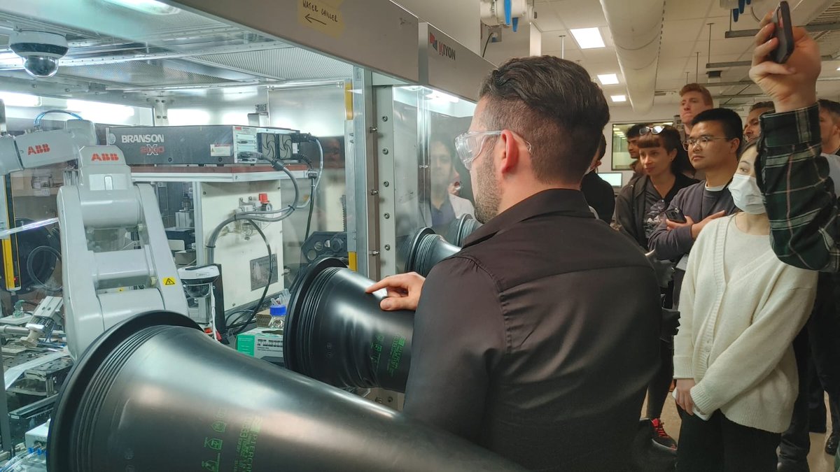 And last (but certainly not least!) a guided tour through upscaled battery manufacturing!

Cutting-edge work taking place at the new world-class, fresh facilities of BatTRI-Hub! @BatTRIHub <a href="/DeakinIfm/">Deakin IFM</a> 

#batteries #scaleup #technologytransfer