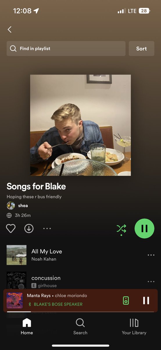blakn_des014's tweet photo. omg shea made me a playlist i’m sobbing 😭😭😭 thank u bae @SHEAANICOLE https://t.co/E78qRtef6m