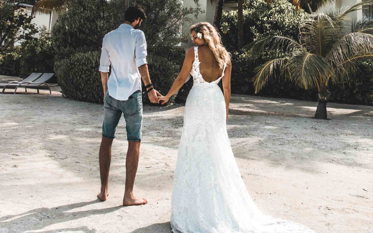 If having your wedding in a tropical setting has always been a goal of yours, the Holiday Inn Resort Kandooma Maldives is the perfect place to make that dream a reality. 

<a href="/HIKandooma/">Holiday Inn Resort Kandooma Maldives</a>

>>tinyurl.com/2cf84rco

#HolidayInnResortKandoomaMaldives
#MaldivesDestinationWedding