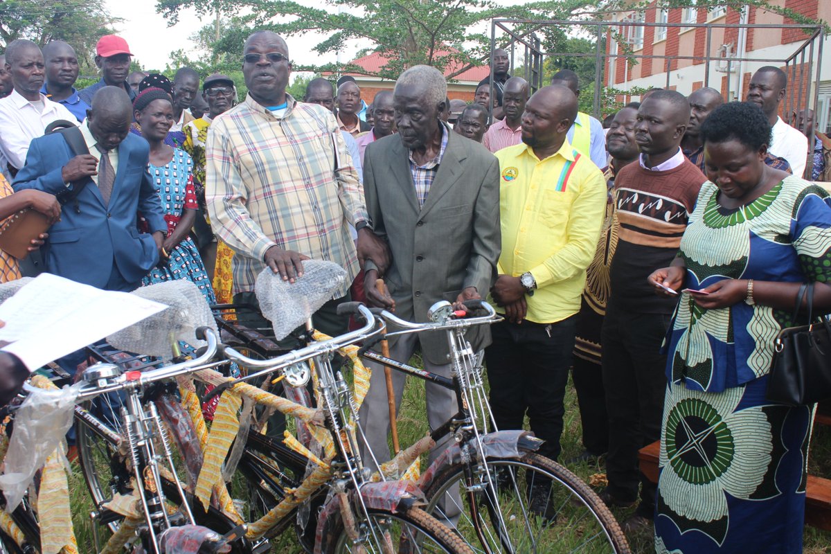 Kiryandongo district local council one and two chairpersons have received bicycles from government of Uganda to facilitate their movement while fulfilling their mandate <a href="/MoLGUganda/">Ministry of Local Government</a>