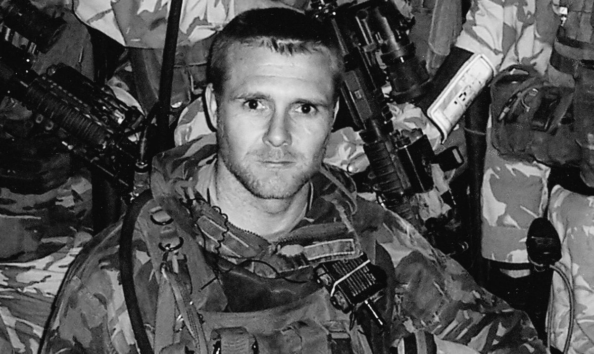 KeyserSosse's tweet photo. 23rd November, 2006

Rotherham born, Sergeant Jonathan Stuart Hollingsworth CGC, QGM, aged 35, of 22 SAS Regiment and The Parachute Regiment, died from gunshot wounds sustained during an operation to capture terror leaders in Basra City, Iraq

Lest we Forget this brave man 🏴󠁧󠁢󠁥󠁮󠁧󠁿🇬�� https://t.co/1oTzUqgbdN