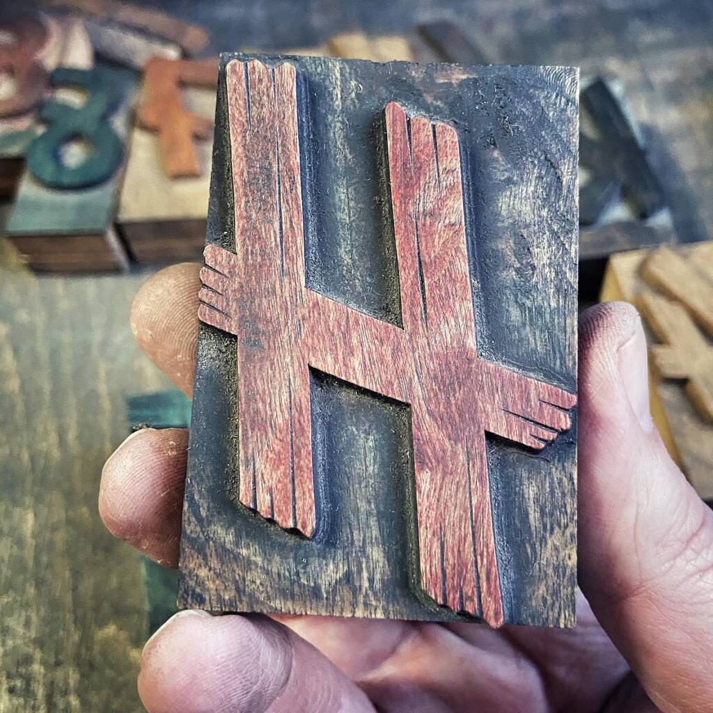 Letter_Library's tweet photo. Reporter, Carlos Winkow, 1930s #letterpress #letterlibrary https://t.co/rOjJiOhBHv