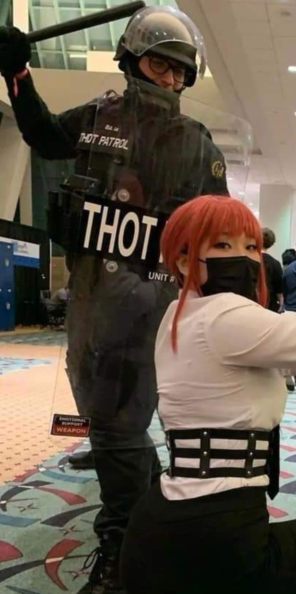 𝓖𝓸𝓸𝓼𝓮🎵 on Twitter: "The hell is this... "emotional support weaopon" on