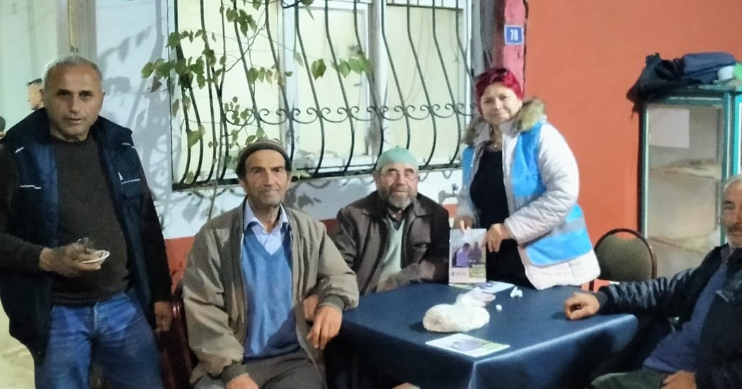 bandirmadeva's tweet photo. Çakıl, Dedeoba, Emre Mahallelerini ziyaret ederek “Pazarda fileler dolsun, OYLAR DEVA olsun” dedik.

Bandırma İlçe Teşkilatı olarak gece gündüz demeden sahalardayız. https://t.co/Rp6fMiEFME