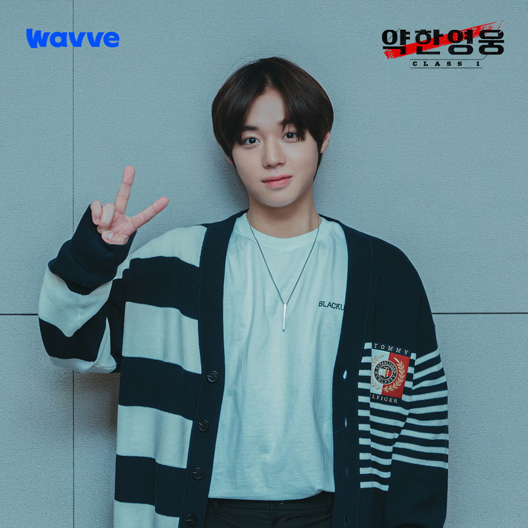 wavve_official's tweet photo. 약한영웅 뜨거웠던 대본 리딩 현장 공개!!🔥
첫 만남부터 이미 캐릭터에 완벽 몰입!👏

약한 소년의 강한 액션 성장 드라마
[약한영웅 Class 1] 오직 웨이브에서 절찬 스트리밍 중
JUST DIVE Wavve!🌊 https://t.co/7tNKIecpZP