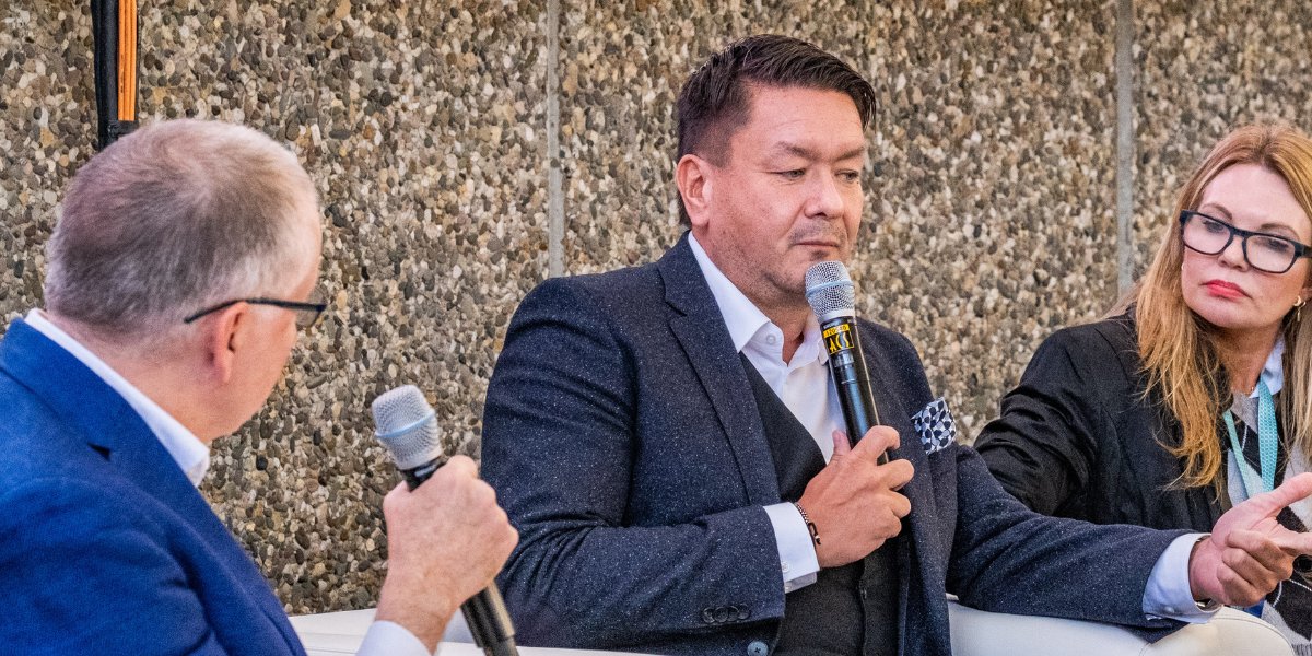 Birgir Jonsson, CEO <a href="/PLAYairlines/">PLAY</a> – Interview

The start-up airline has weathered one of the toughest periods in aviation history.

In 15 minutes, Birgir explains the traps start-ups fall into and the benefits of tough conditions.

wp.me/pdIrRr-5dn
#aviationfest