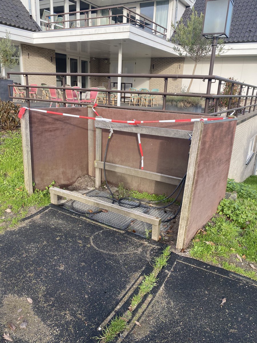 It’s not <a href="/BGZoetermeer/">BurgGolf Westerpark</a> did not fix the air for couple of weeks, now they have to fix the tape. #BadManagement <a href="/BGZoetermeer/">BurgGolf Westerpark</a> <a href="/BurgGolf/">BurgGolf</a> #Zoetermeer