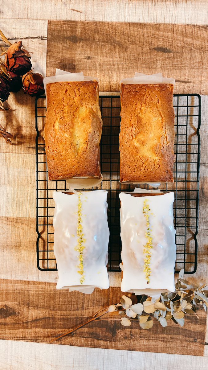 寒い時期は生地の温度を下げない💡
これがパウンドケーキをうまく作るコツです。
①ハンドミキサーのビーターを温める
②ボウルごとこまめに湯煎
これで生地が冷えて膨らみが悪くなるのを防げます👍
25℃位の生地温度でオーブンに入れられれば成功✨
#ジェノワーズスペシャリスト
#小嶋ルミ #cotta